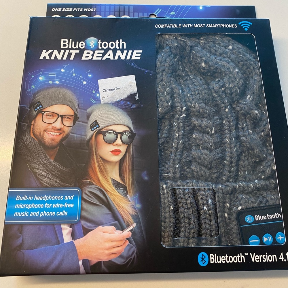 Bluetooth beanie